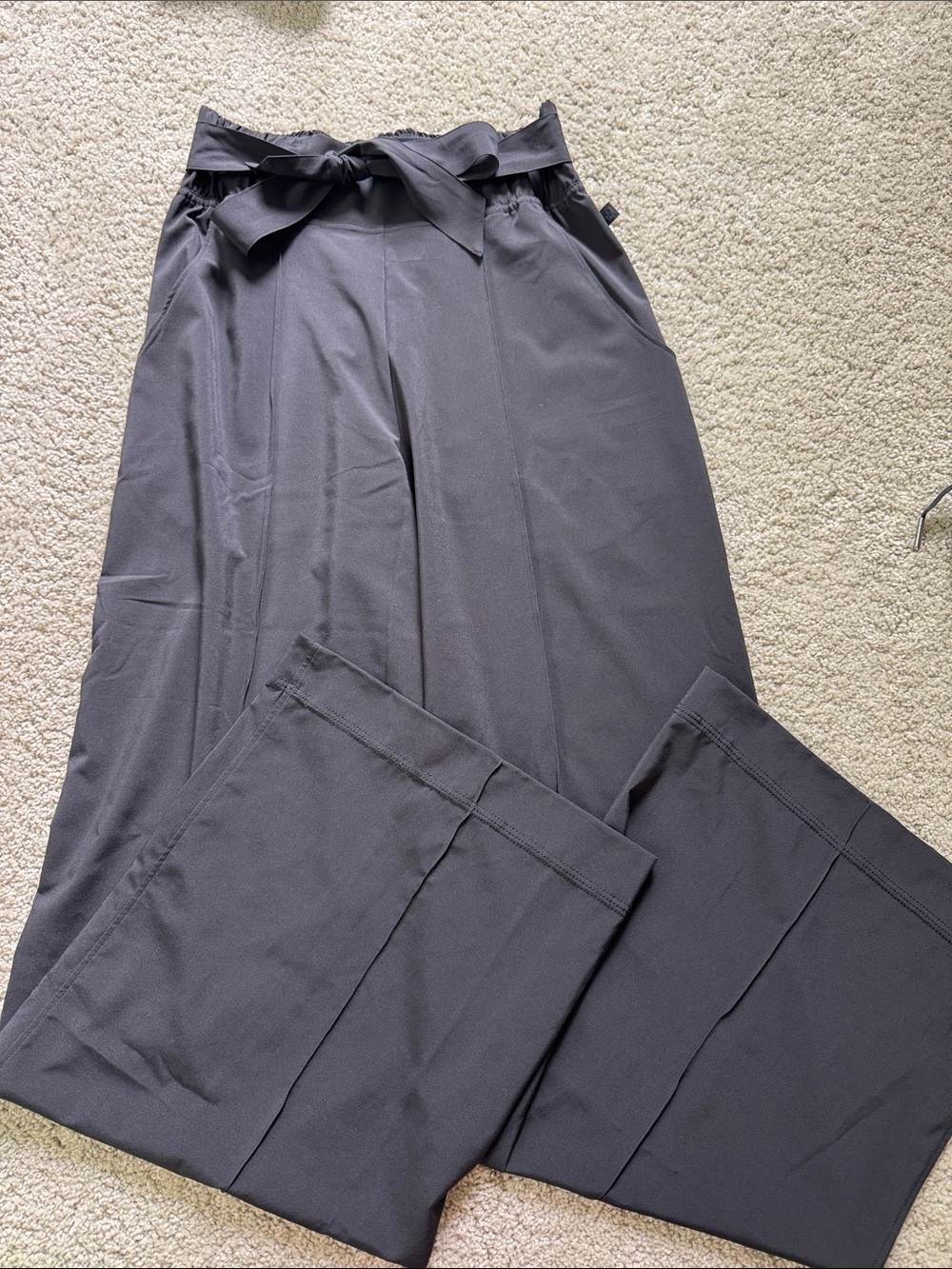 LULULEMON Black High Rise Tie Waist Wide Leg Pant 4/Xs